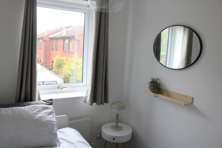 Charming 2 Bed House - Family Friendly Villa Nottingham Room photo